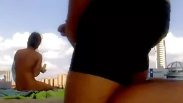 બે બીપી સેકસી વીડીયો બસ્ટી MILF સાથે કલાપ્રેમી થ્રીસમ